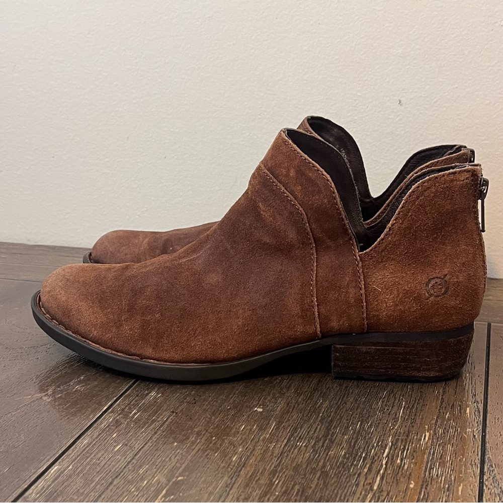 Born Brown Suede Ankle Boots Womens size 9